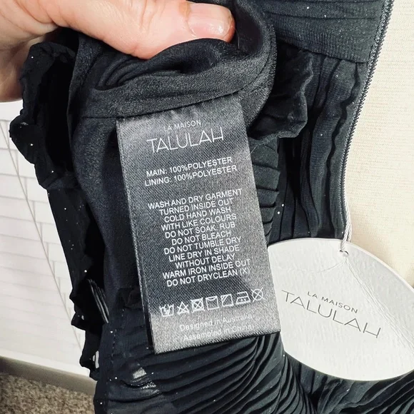 🚫SOLD! NWT🤩|•LA MAISON TALULAH•| V Pleated Chiffon Blk w/Gold Sparkle Dress - Picture 12 of 16